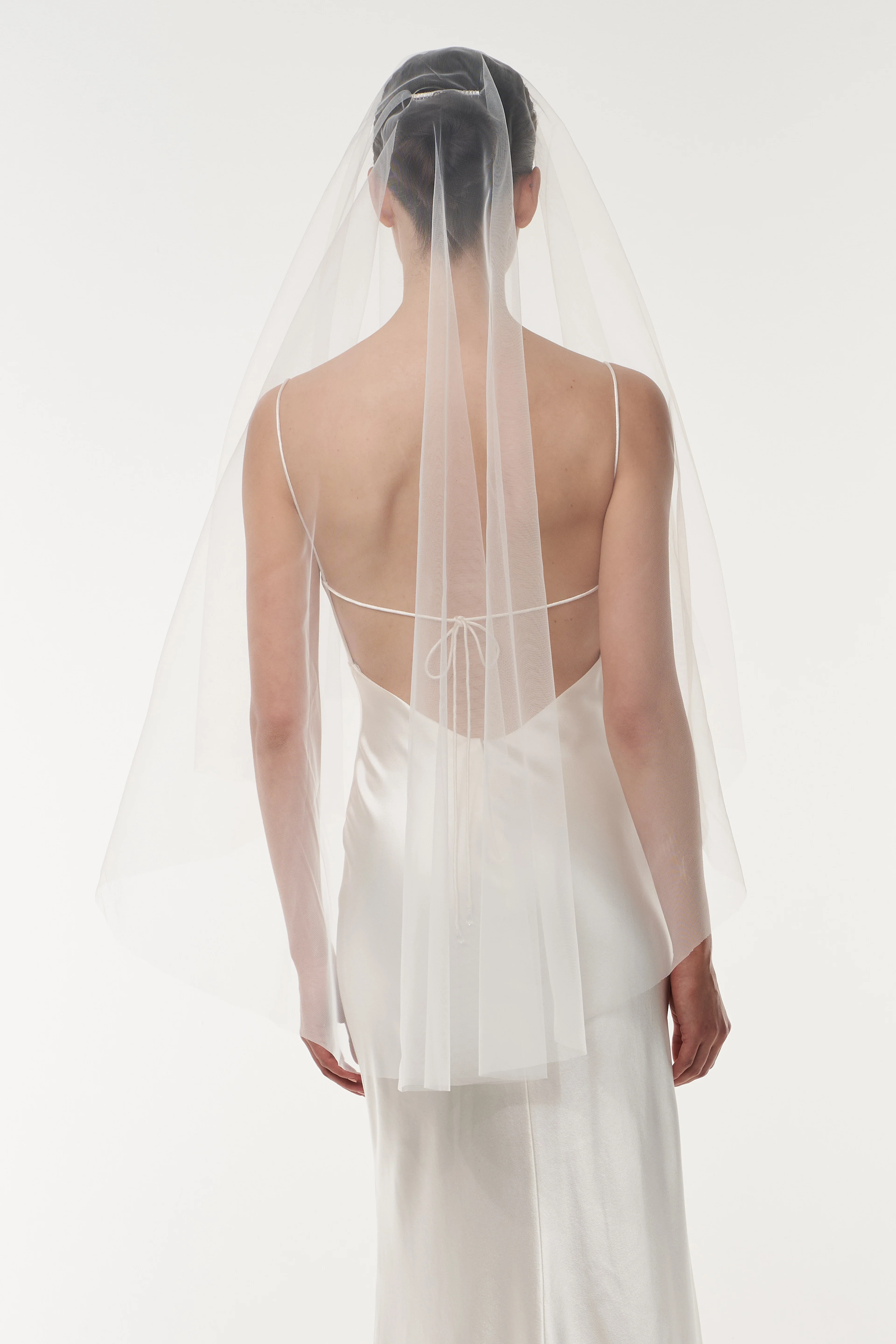 Signature Fingertip Length Veil - Image 2