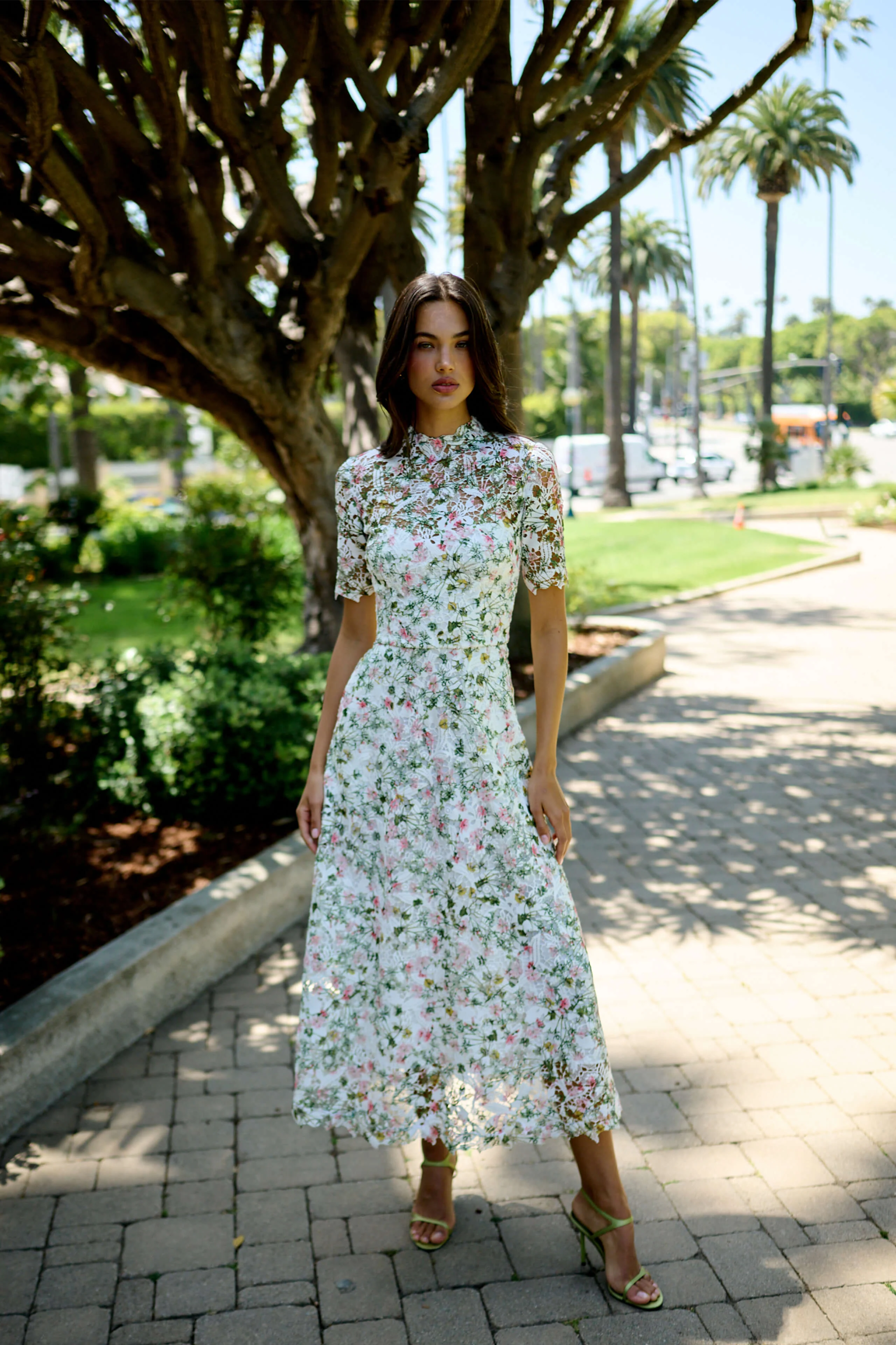 Short Sleeve Floral Lace Dress - Image 2
